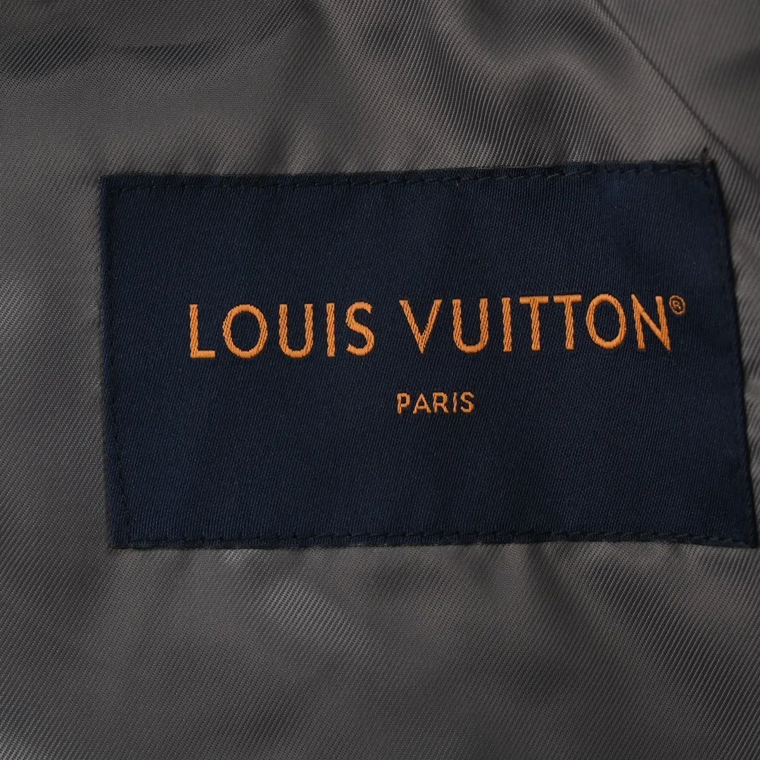 Louis Vuitton/